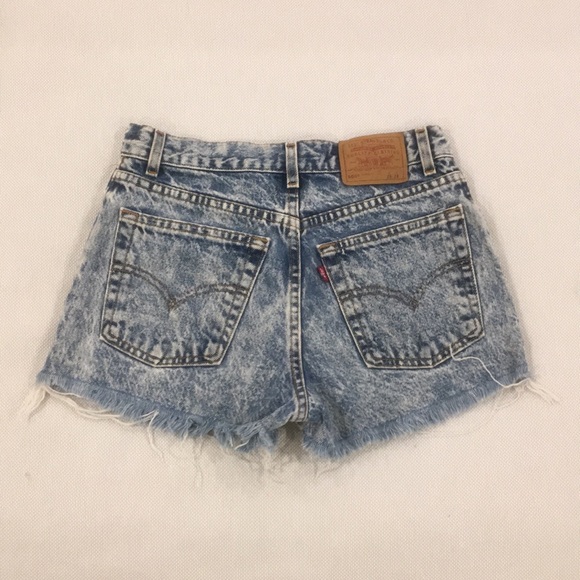 Levi's Pants - High waisted Denim Shorts XS